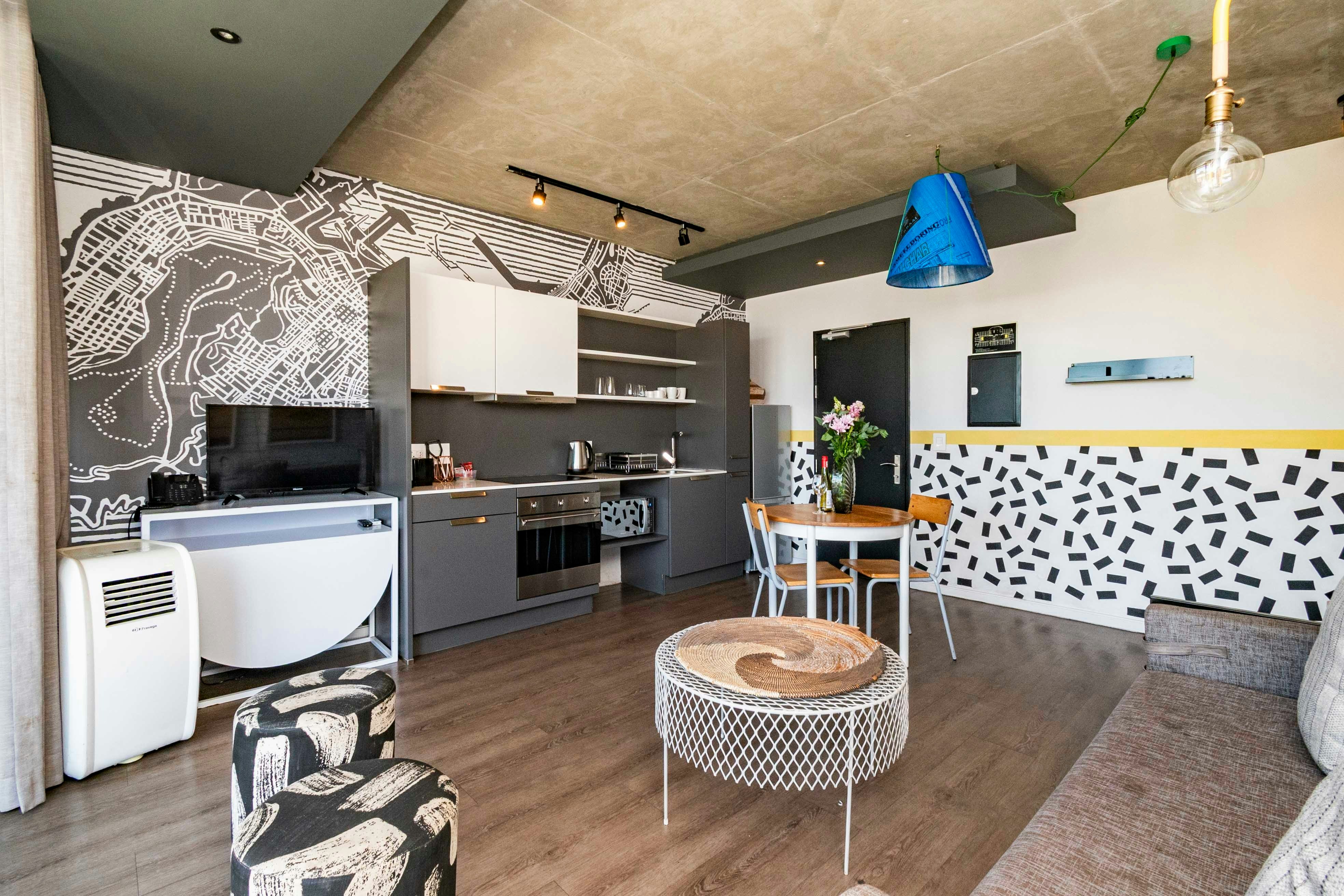 WEX 1 City Living | Modern 2-Bedroom image no 4 of 18