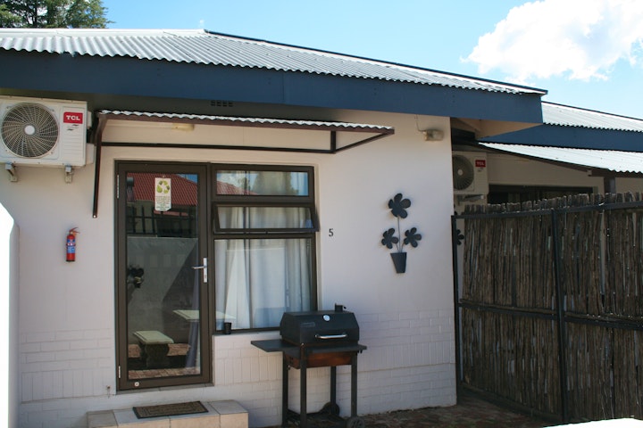 Northern Free State Accommodation at La Belle Guesthouse Parys | Viya