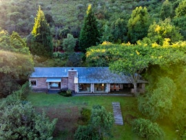 Drakensberg Accommodation at Drakensberg Creek Cottage | Viya