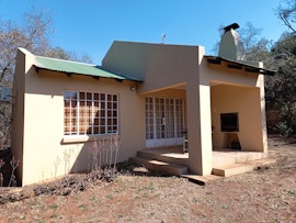 Cradle Of Humankind Accommodation at Ekukhuleni Bushveldt Farm Cottages | Viya