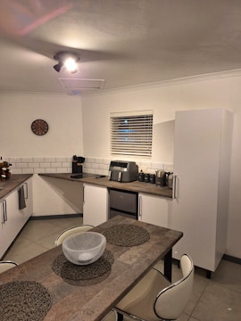 Northern Suburbs Accommodation at Dee-Ones @ Witboom Apartment | Viya