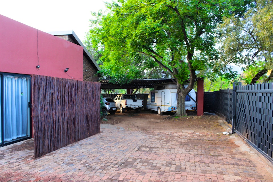 Hartbeespoort Accommodation at  | Viya