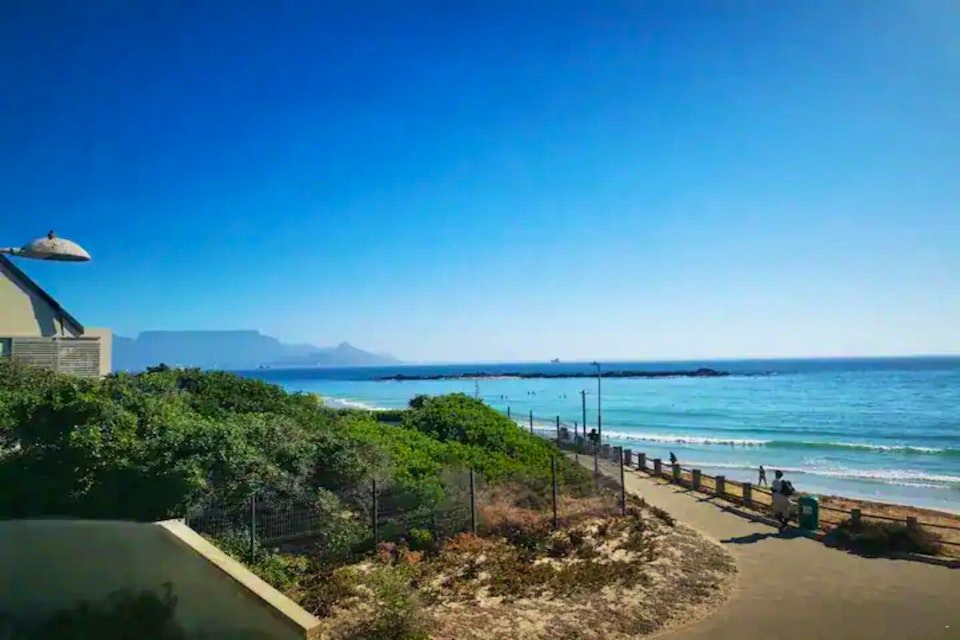 Bloubergstrand Accommodation at  | Viya