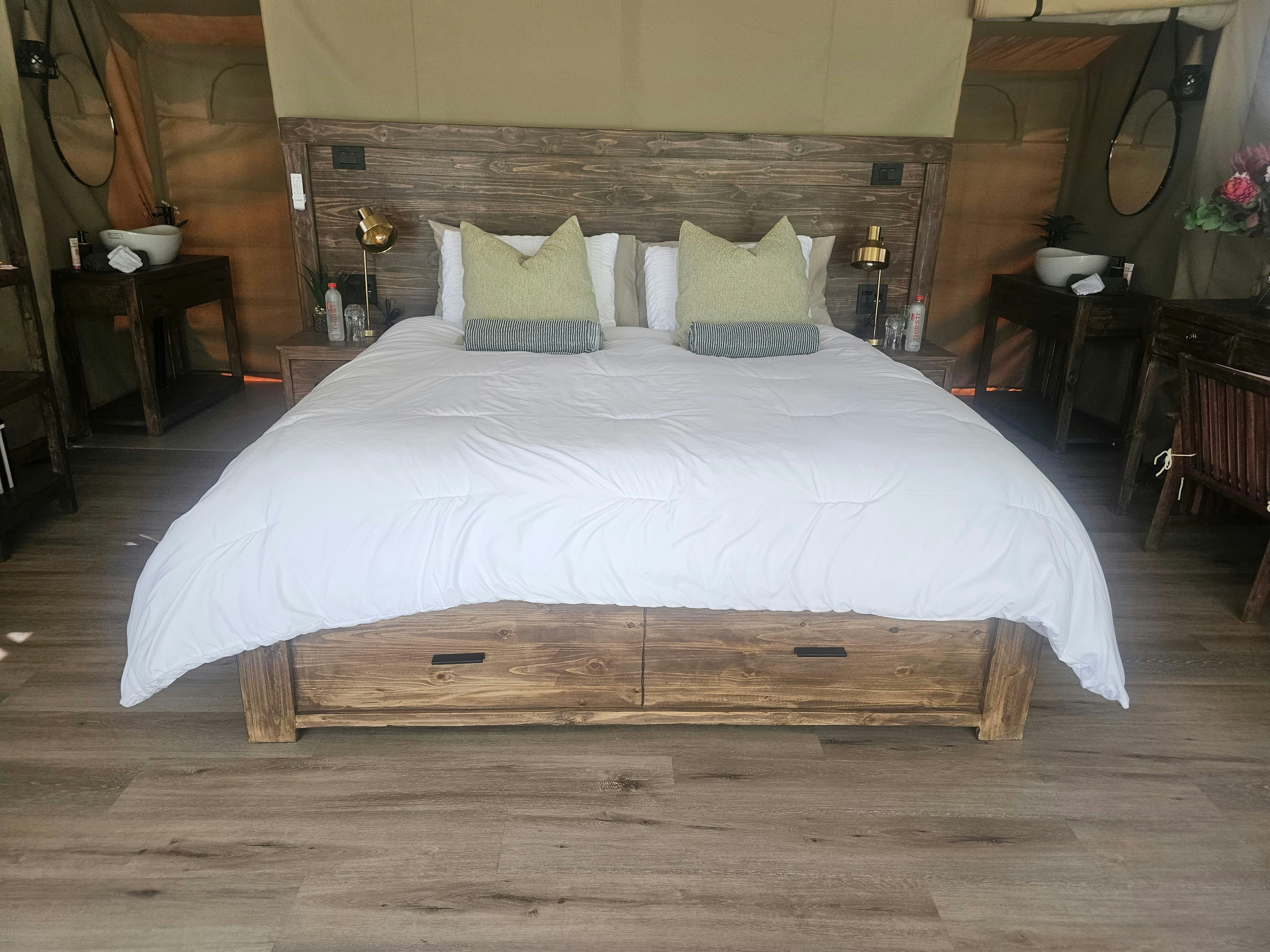 Rose cottage Luxury Tented Suite image no 7 of 25