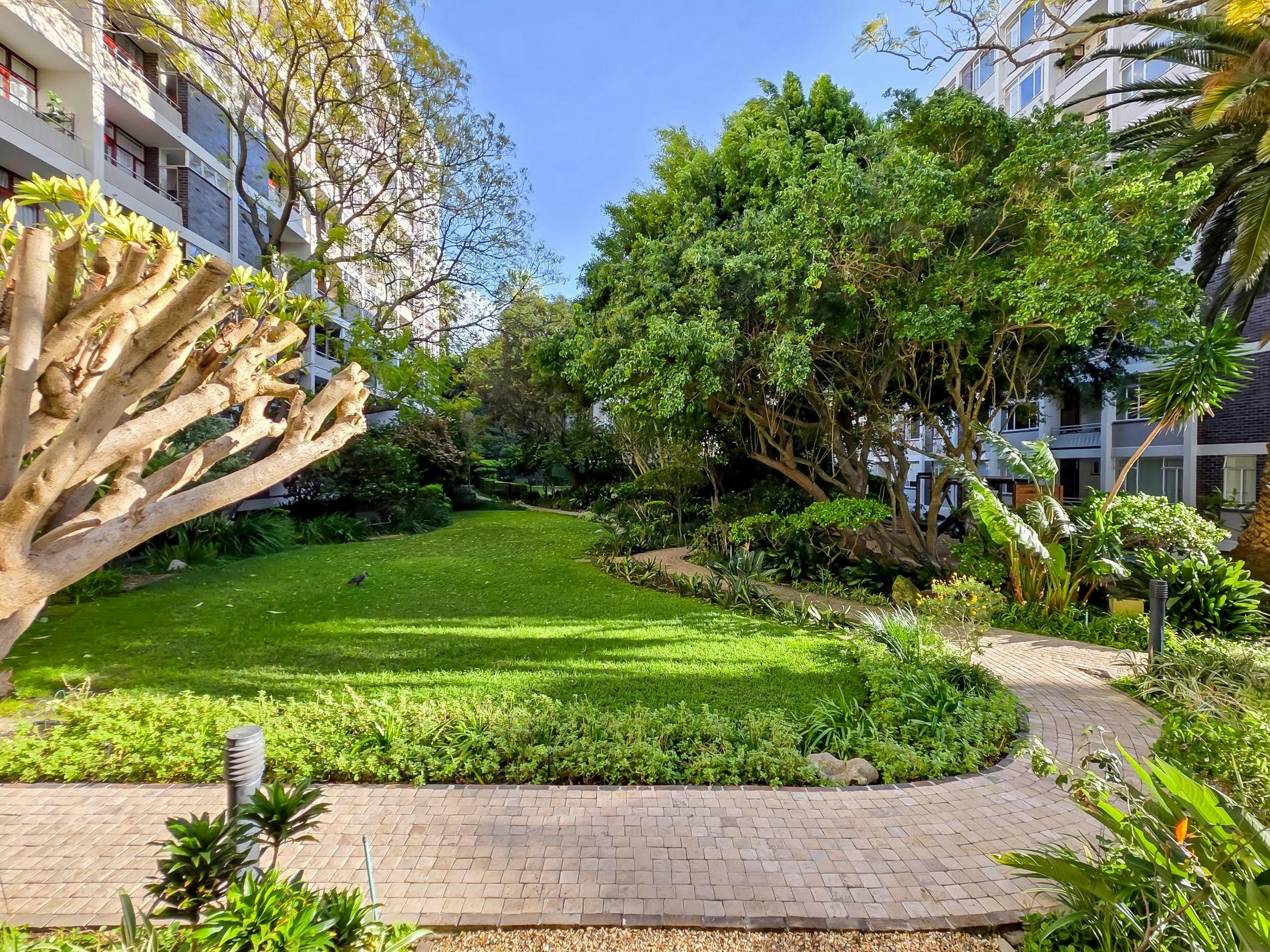 St Martini Gardens Patio Apartment image no 33 of 41