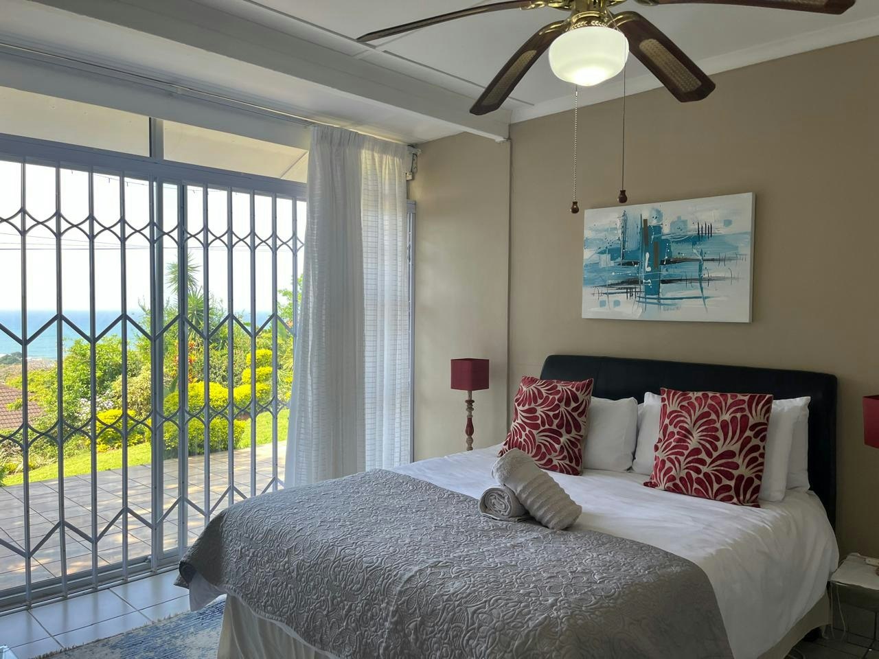 Serene Seaview Stays image no 11 of 28
