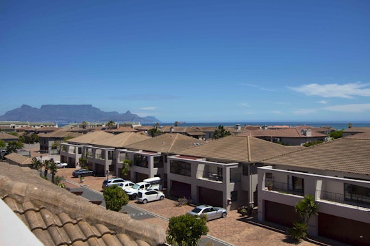 Bloubergstrand Accommodation at  | Viya