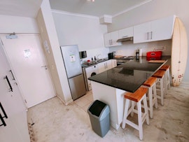 Southern Suburbs Accommodation at Oceans Place Empire Apartment | Viya