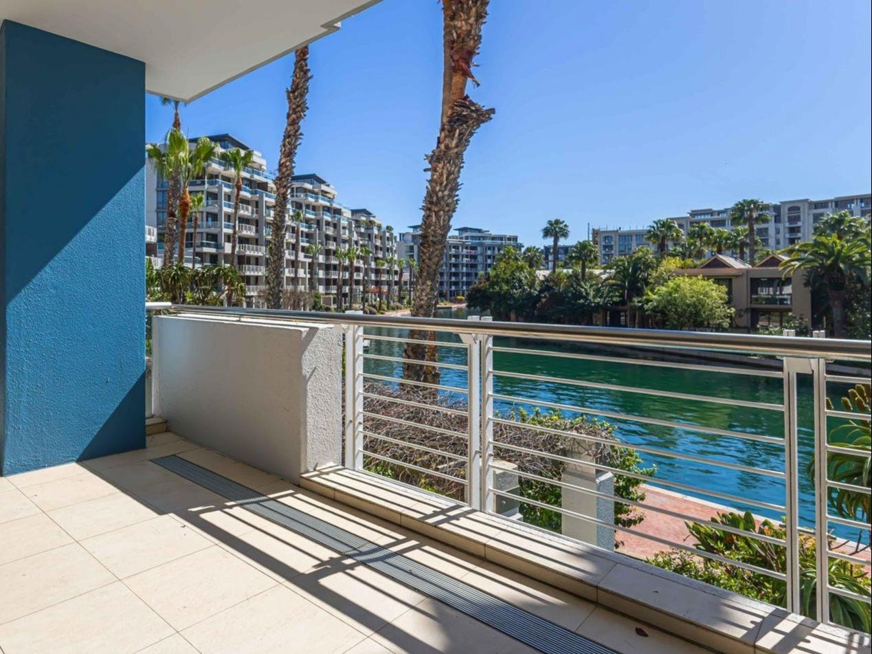 Mountain Marina - Three Bedroom Premier 7 image no 1 of 16