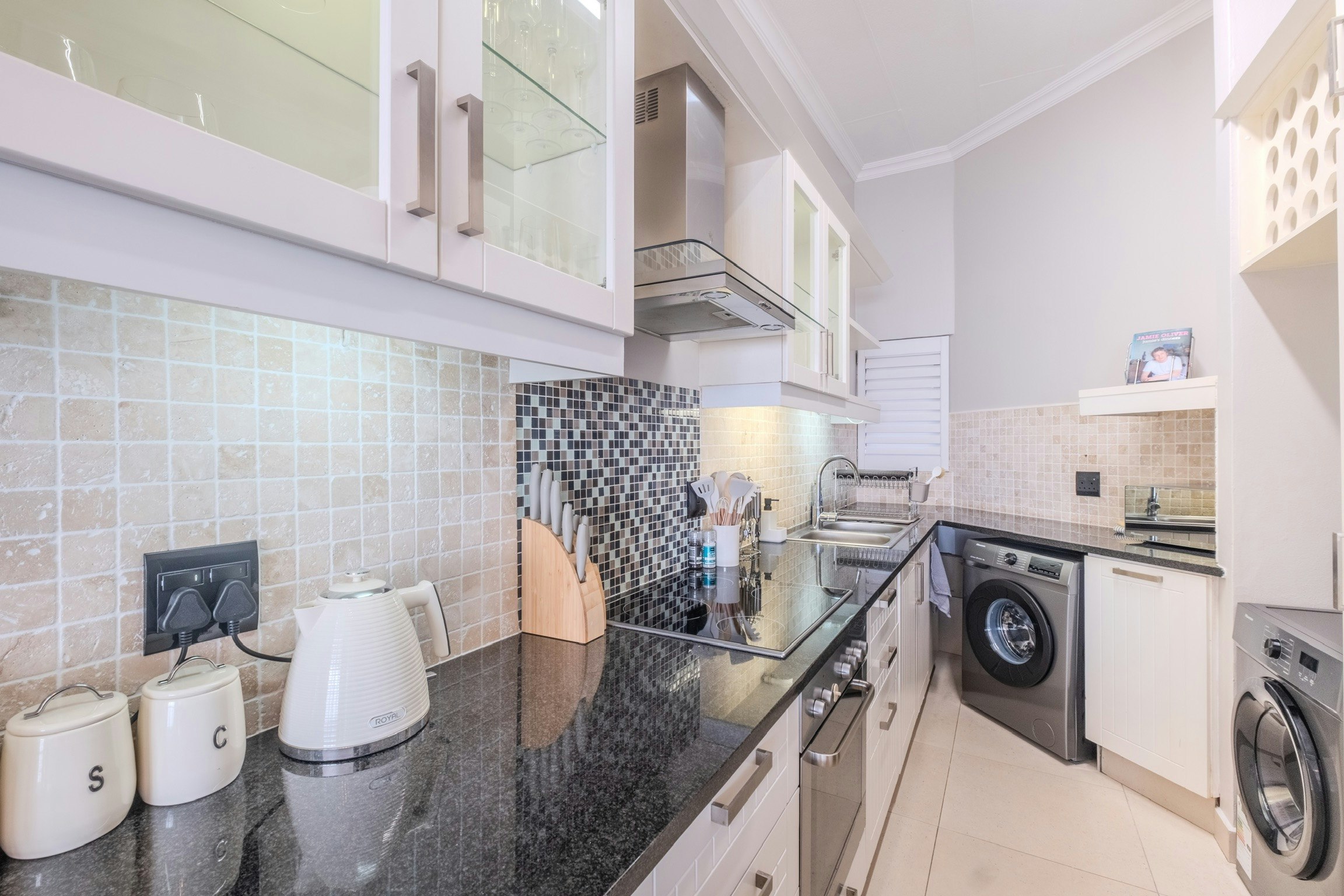 Umdloti Ocean Paradise | 2-bedroom with Sea Views image no 20 of 20