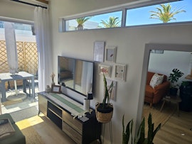 Cape Town Accommodation at The Annex at SunKiss Beach Cottage | Viya