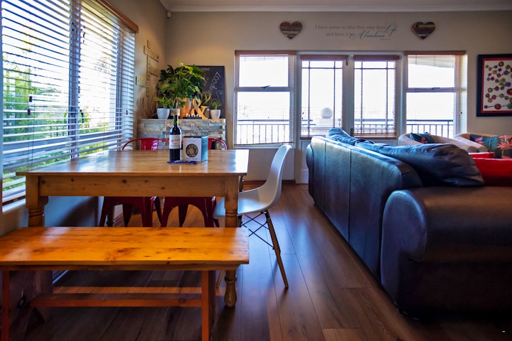 Cape Town Accommodation at Modern Shabby Chic Apartment | Viya