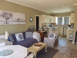 Oudtshoorn Accommodation at 4 Vrede Street | Viya