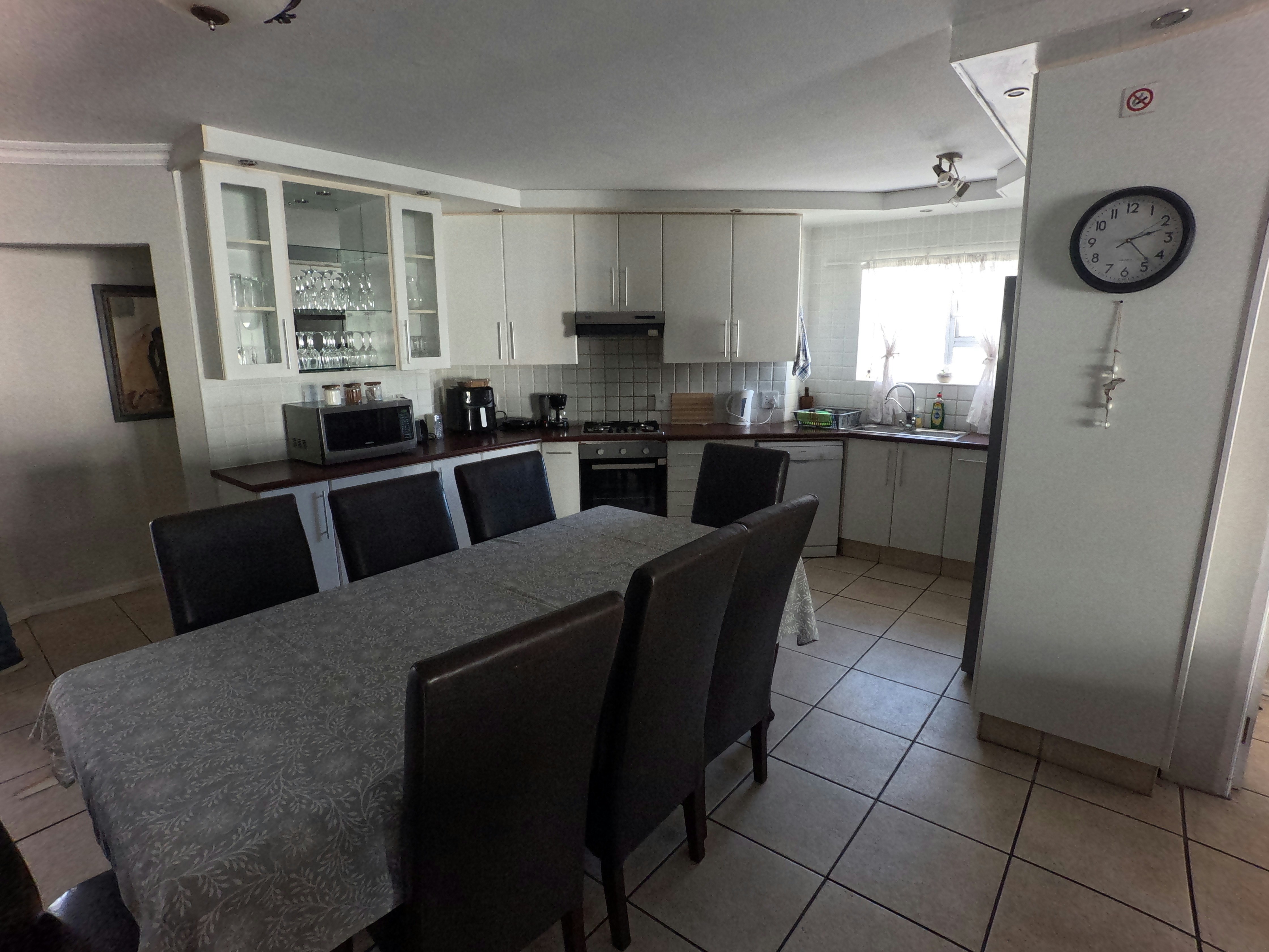 Marina Martinique Aruba Breeze Condo image no 8 of 37