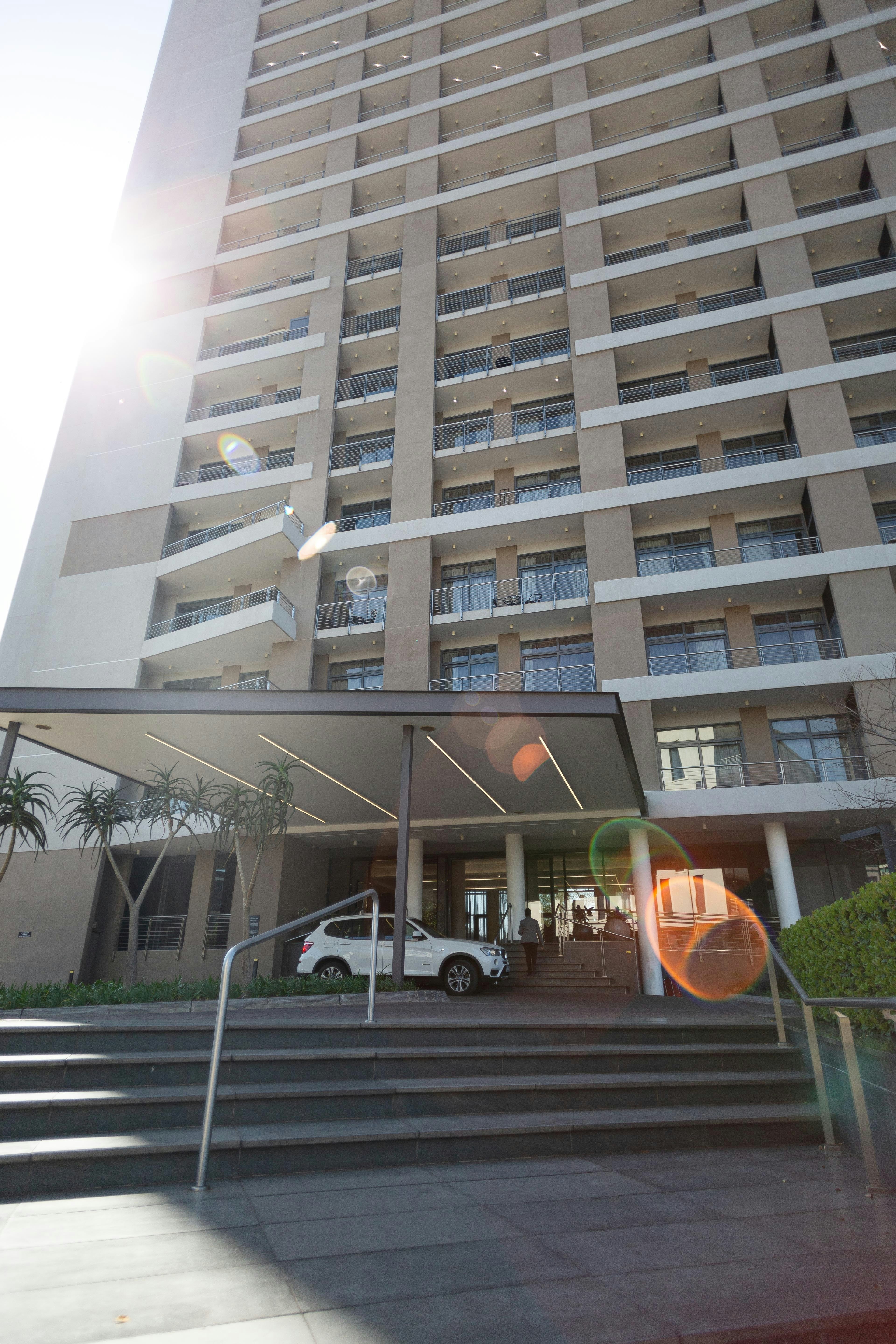 Trilogy Luxury Suites - Apartment 508 image no 2 of 23