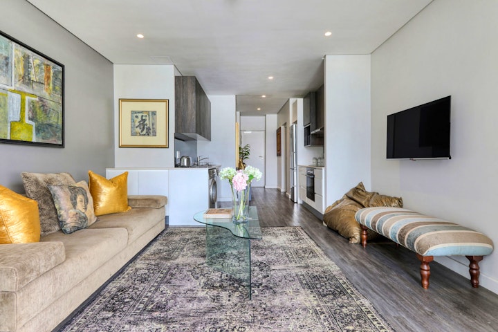 Cape Town Accommodation at Classic Luxury Apartment | Viya