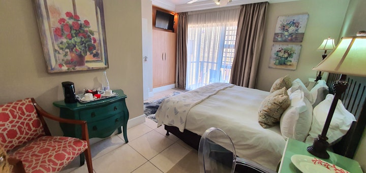 Jeffreys Bay Accommodation at On the Beach Guest House and Suites | Viya