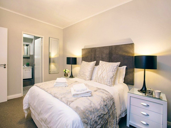 Cape Town Accommodation at Superior Apartment Mayfair | Viya