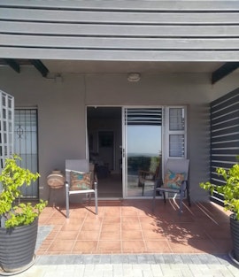 Gansbaai Accommodation at Oppi Kus 35 | Viya