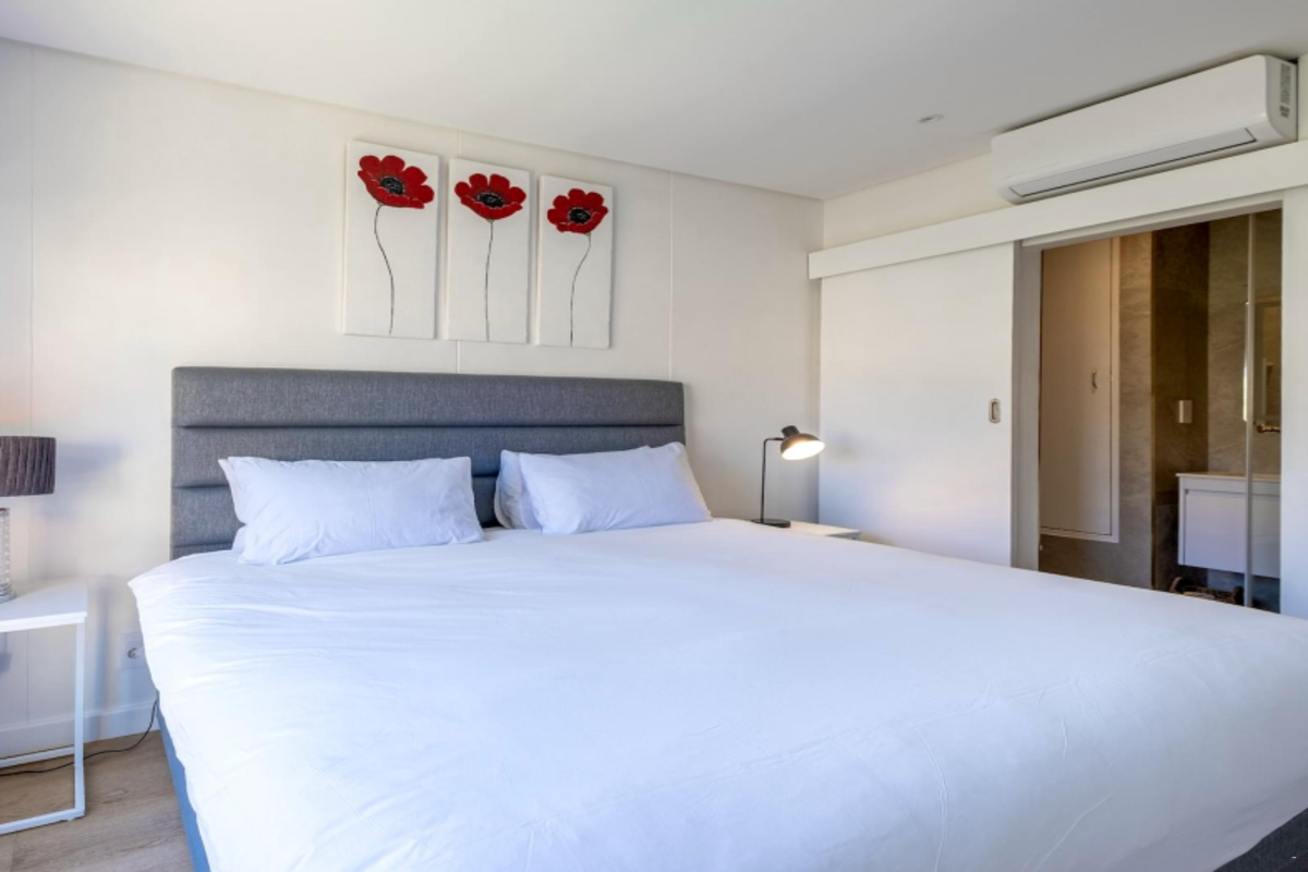 Exec 2 Bed Apartment The Island Club image no 5 of 17