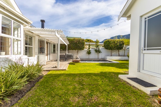 Hermanus Accommodation at  | Viya