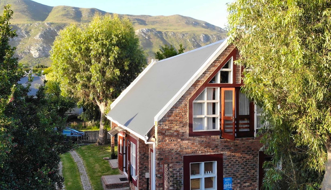 Hermanus Accommodation at  | Viya