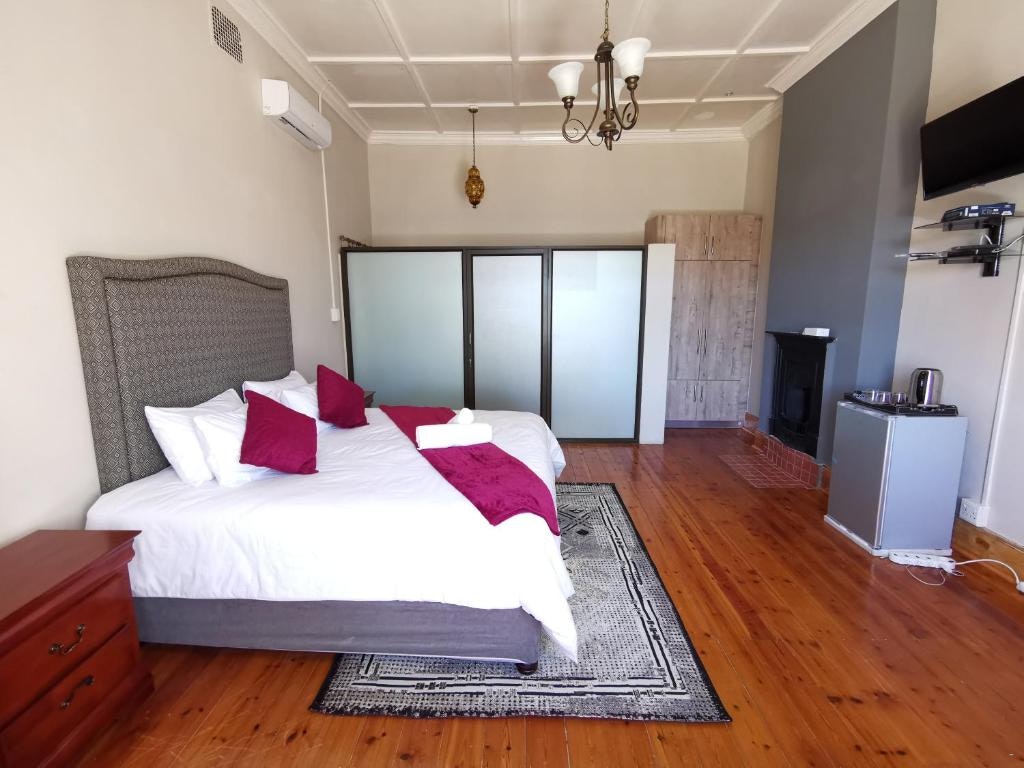 Lucolo Palace B&B Aliwal North | TravelGround