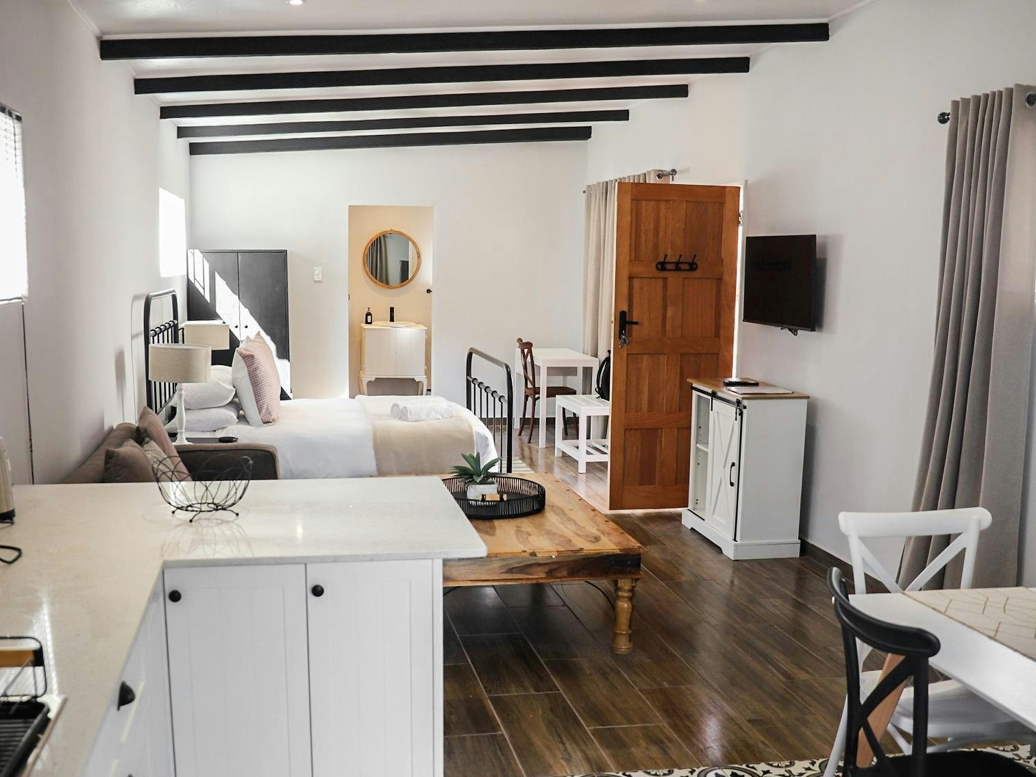 Modern Farm Stays 4 Swart Street image no 4 of 8