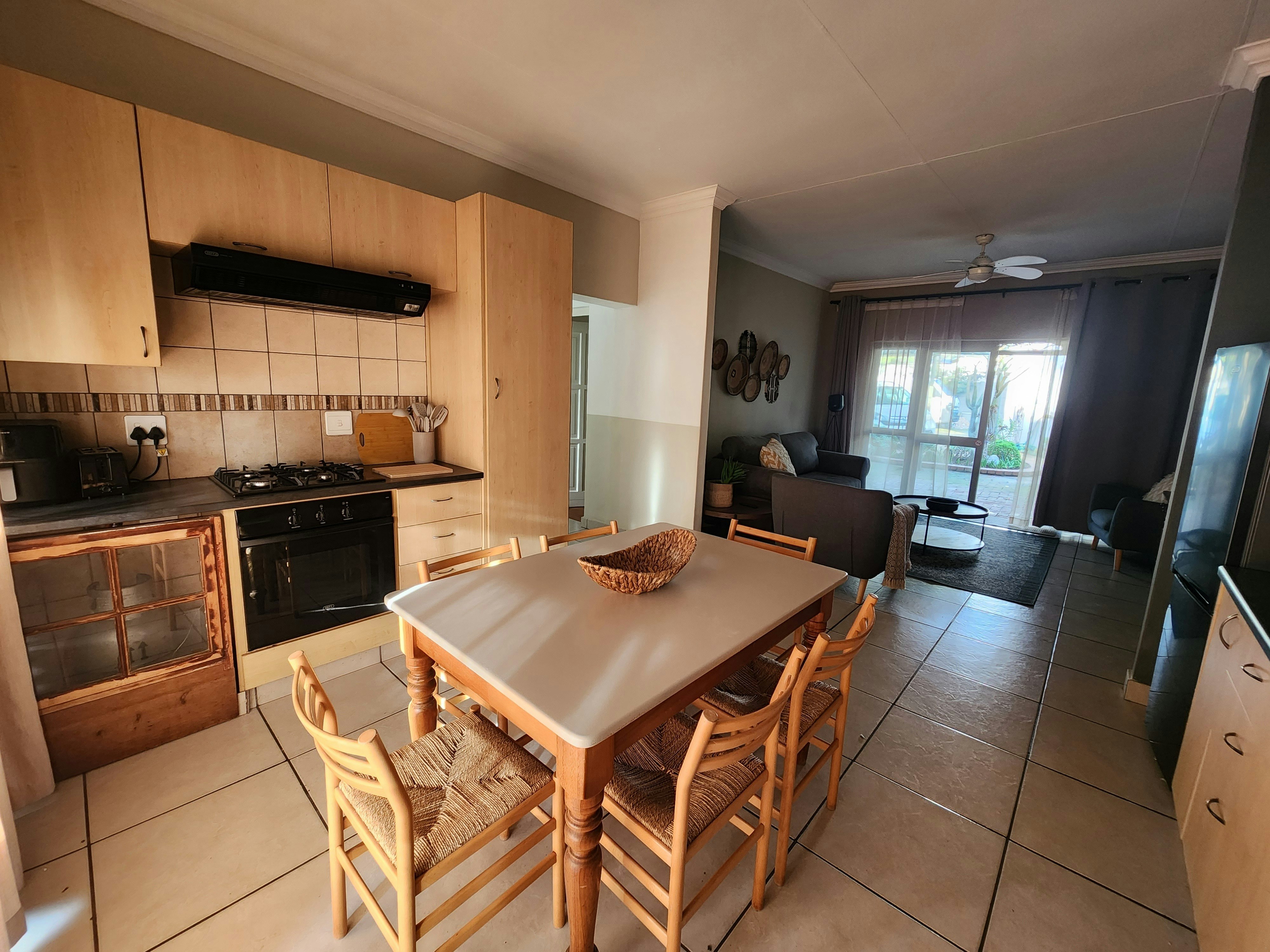 150 on Retief  Accommodation image no 6 of 6