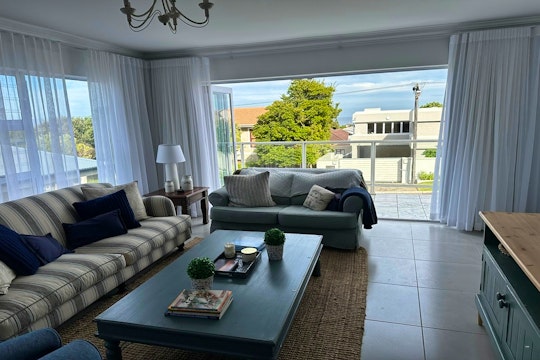 Hermanus Accommodation at  | Viya