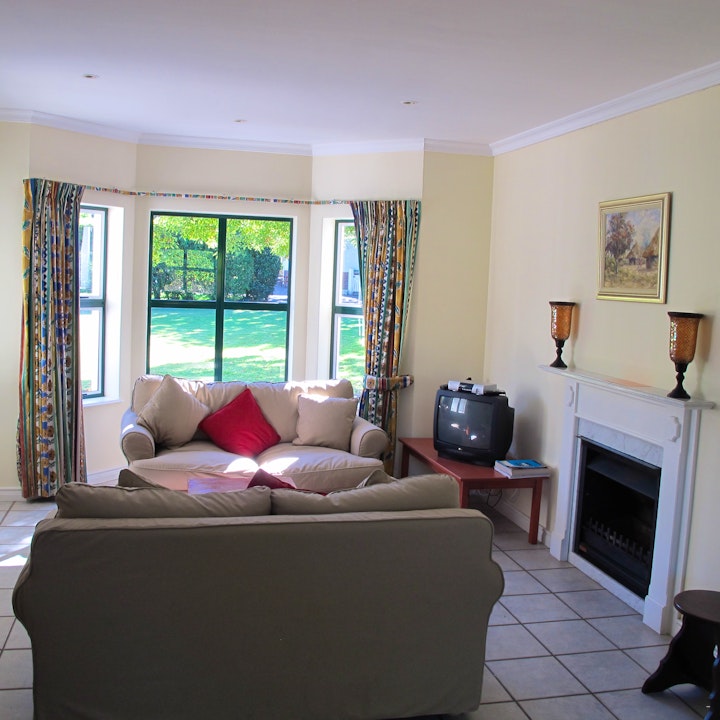 Cape Town Accommodation at Constantia Cottage | Viya