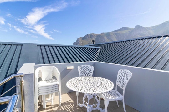 Hermanus Accommodation at  | Viya