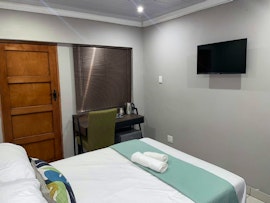 Gauteng Accommodation at Retro Guesthouse | Viya