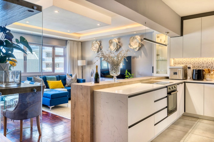 Cape Town Accommodation at Luxury Central Promenade Apartment | Viya