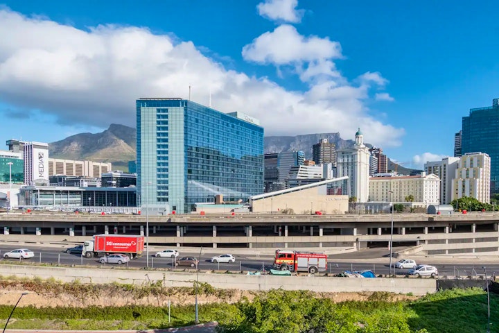 Cape Town Accommodation at 401 Harbour Bridge | Viya