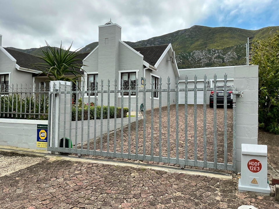 Hermanus Accommodation at  | Viya