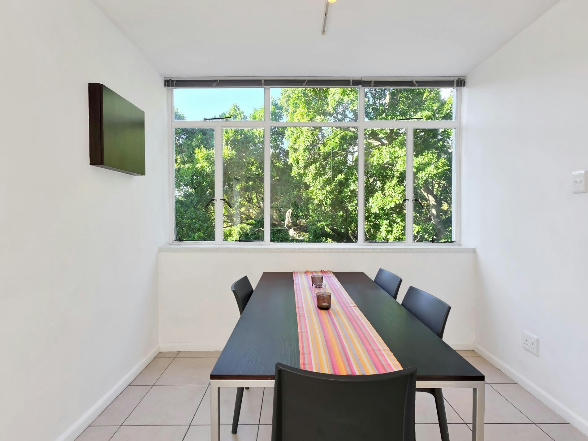 St Martini Gardens Balcony Apartment image no 10 of 41