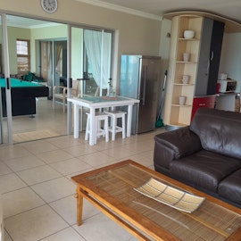 Jeffreys Bay Accommodation at Marine Paradise Guest House | Viya