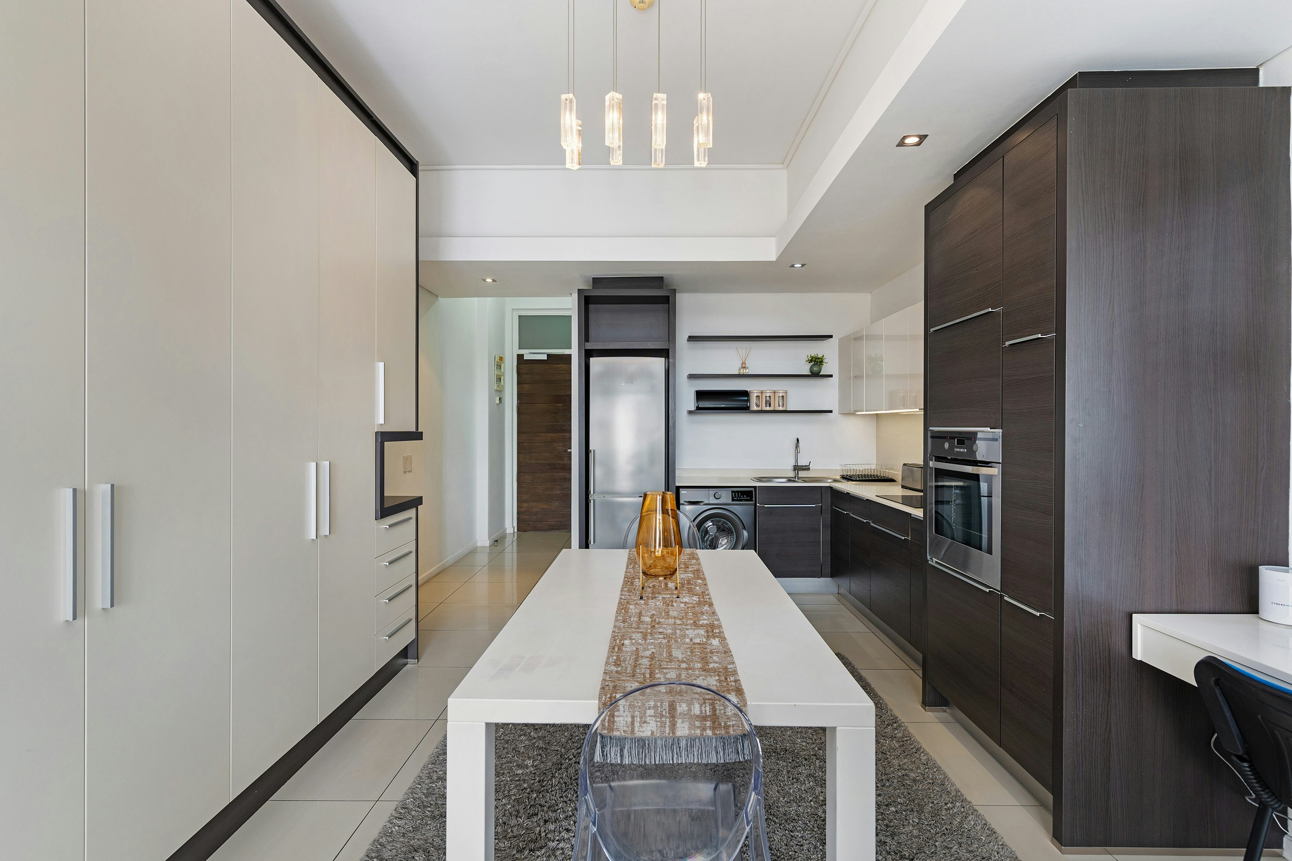 Luxury Stay Crystal Towers image no 10 of 17