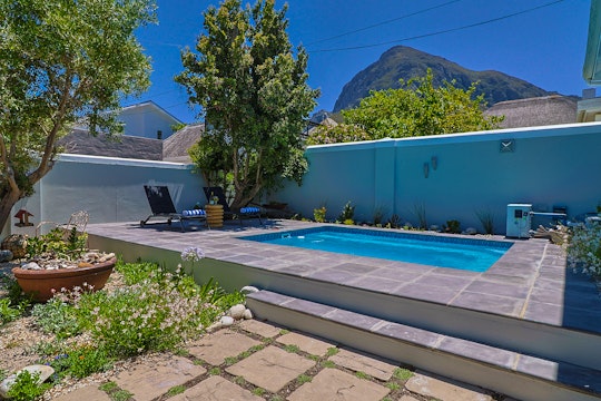 Hermanus Accommodation at  | Viya