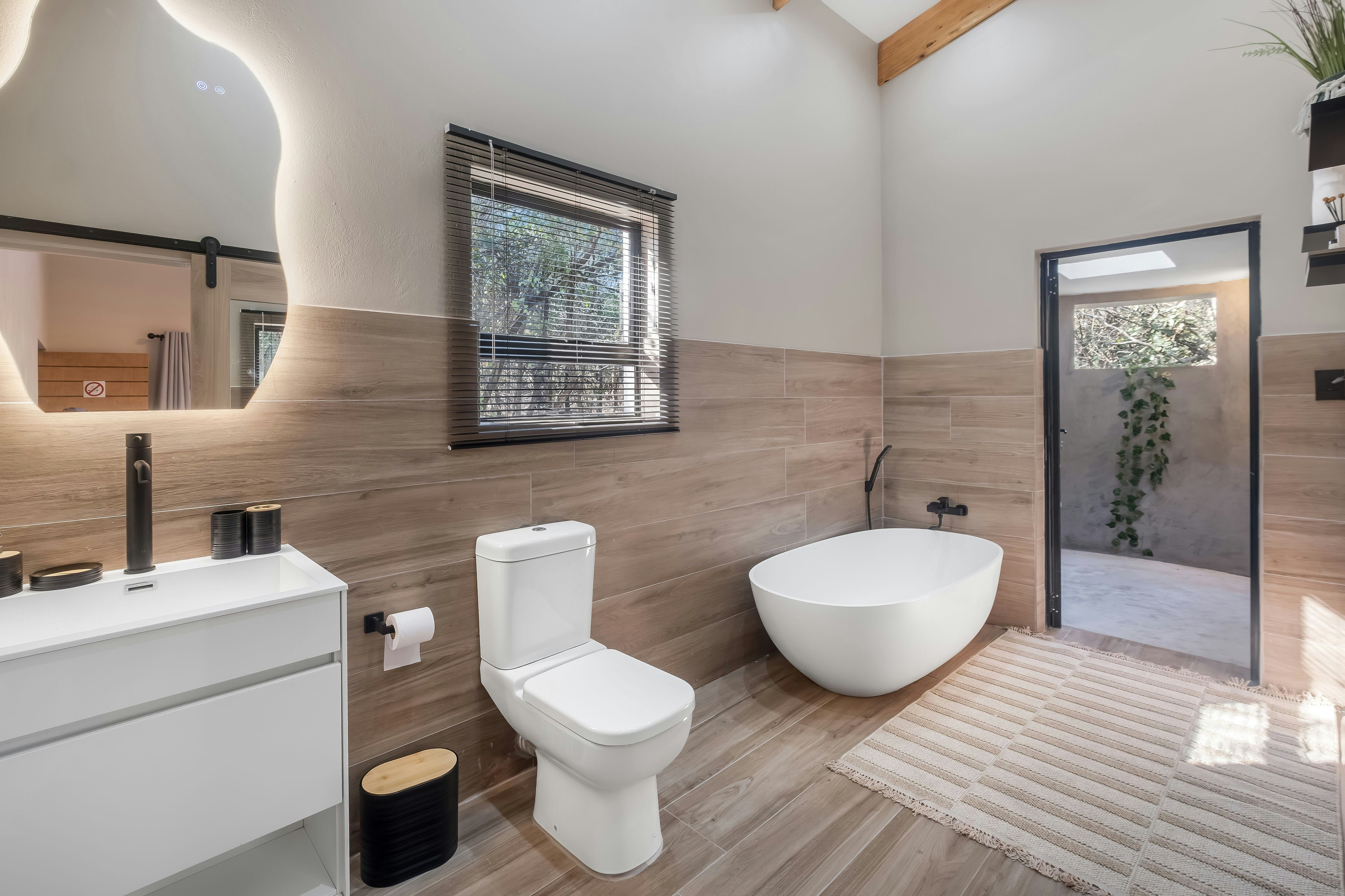 Yana’s Luxury Villa image no 6 of 25