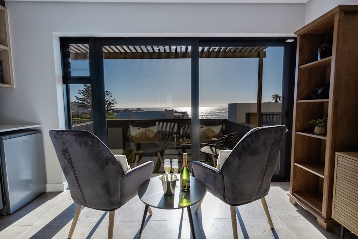 Cape Town Accommodation at Oceanscape Studio | Viya