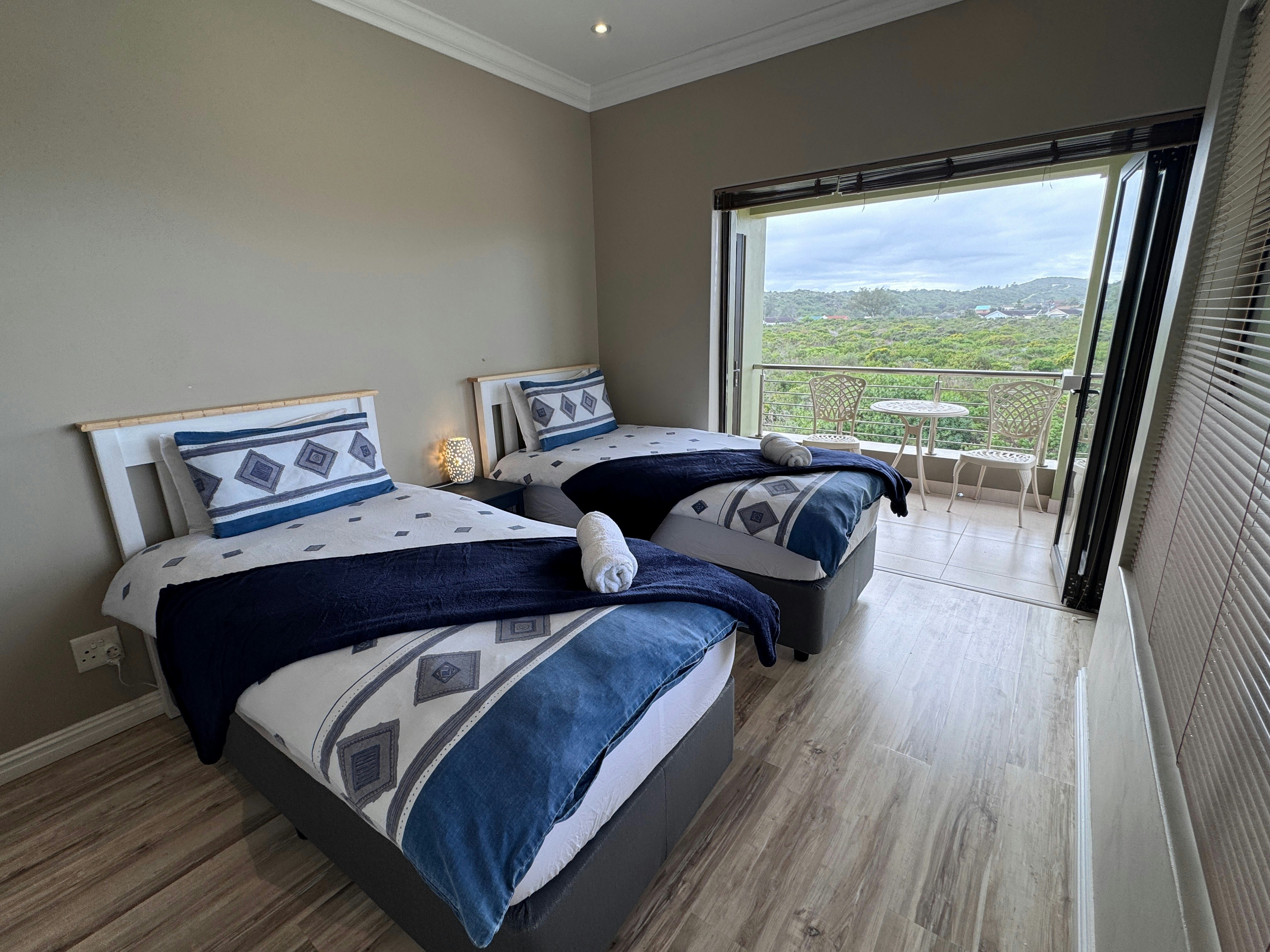 Luxury Beachhouse Villa image no 9 of 39