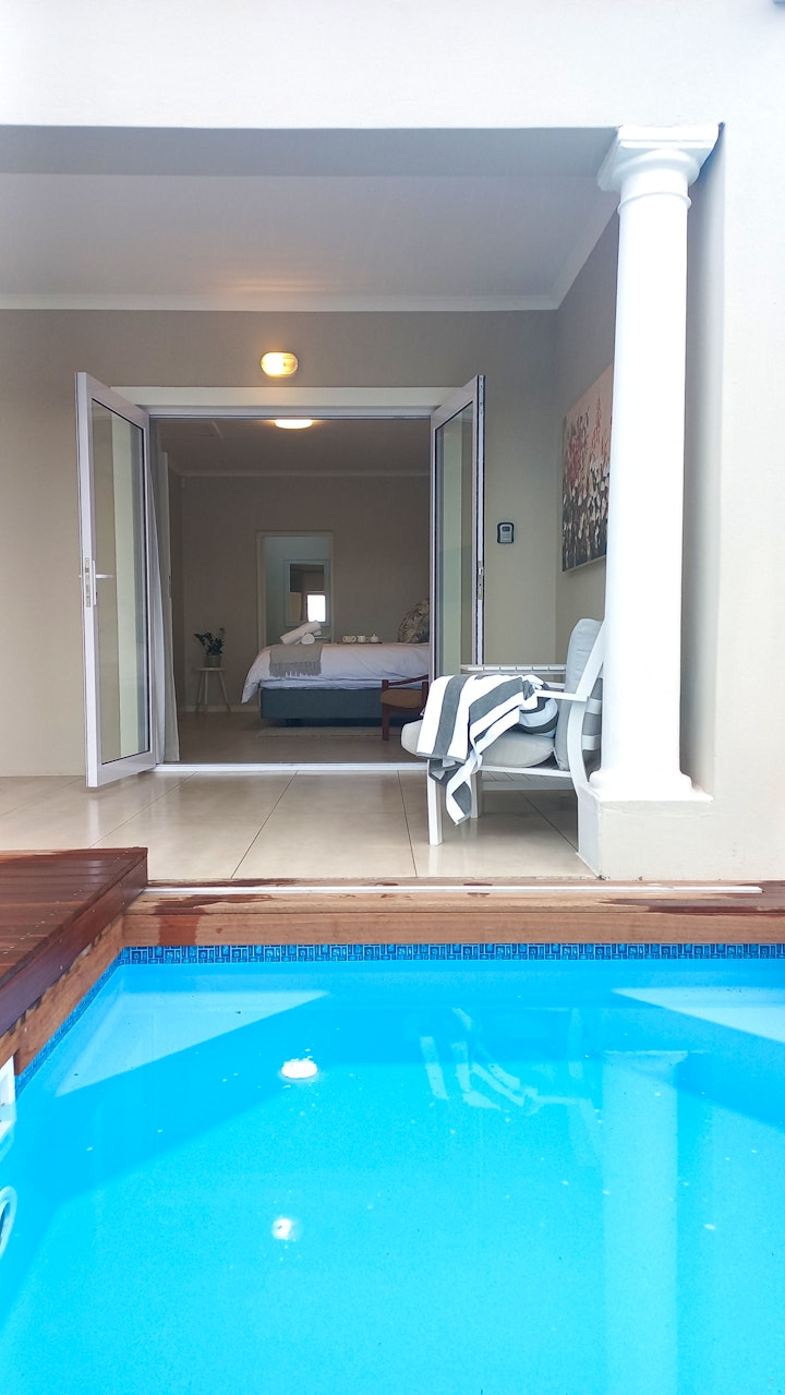 Western Cape Accommodation at Nuwe Lingen - Hermanus Eastciff Luxury Accommodation | Viya