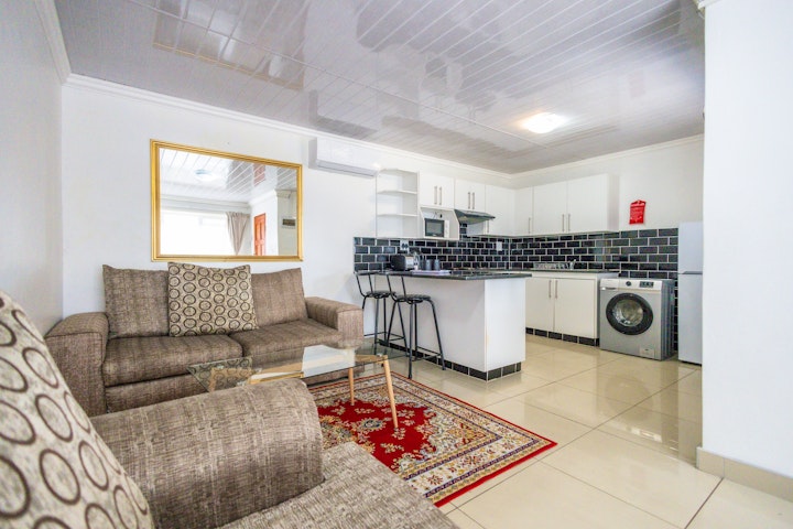 Vincent Heights Accommodation at Safi Holiday Suite 9 | Viya