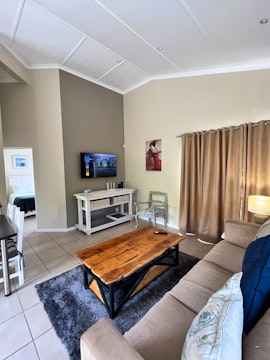 East London Accommodation at Tidewaters End | Viya