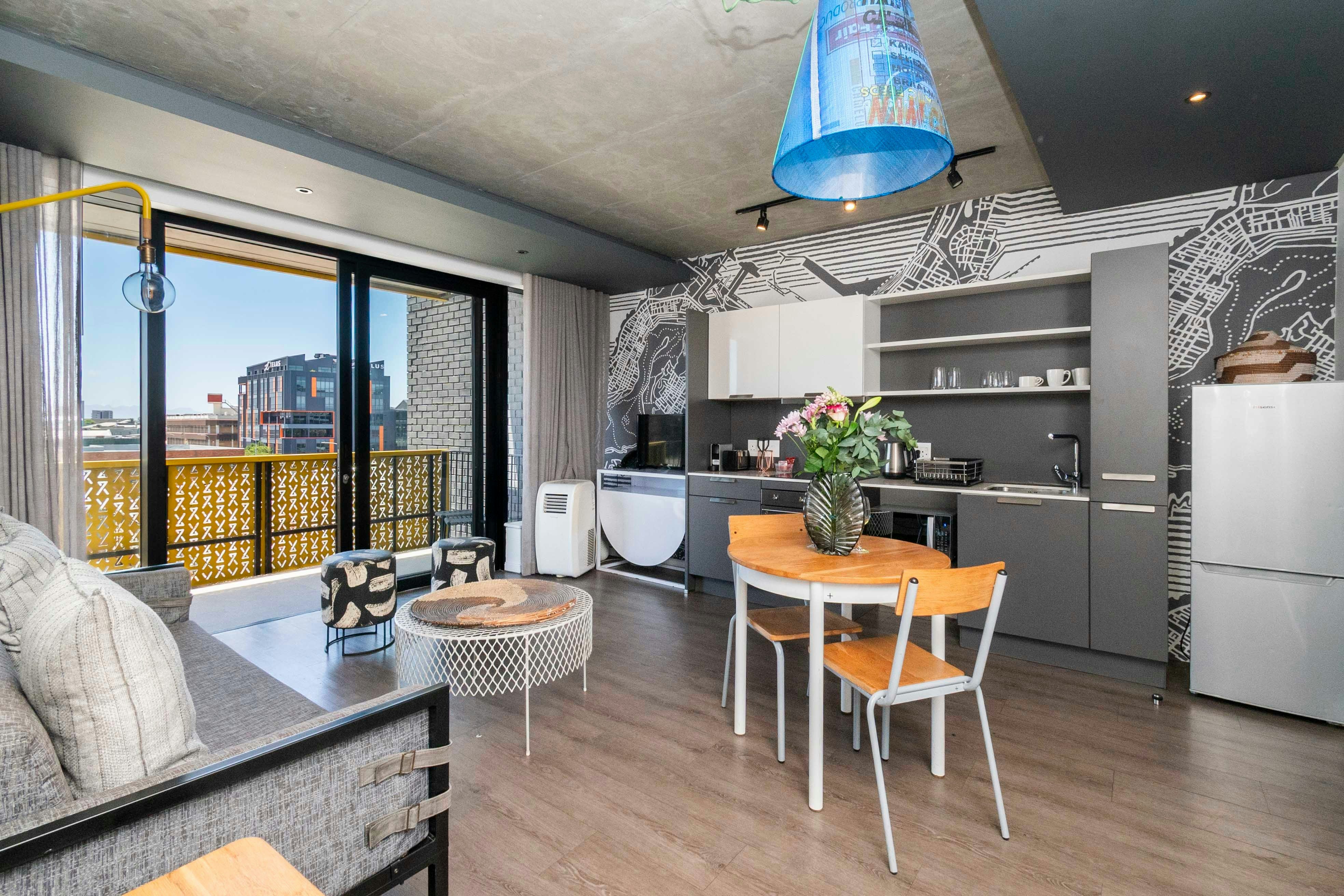 WEX 1 City Living | Modern 2-Bedroom image no 3 of 18