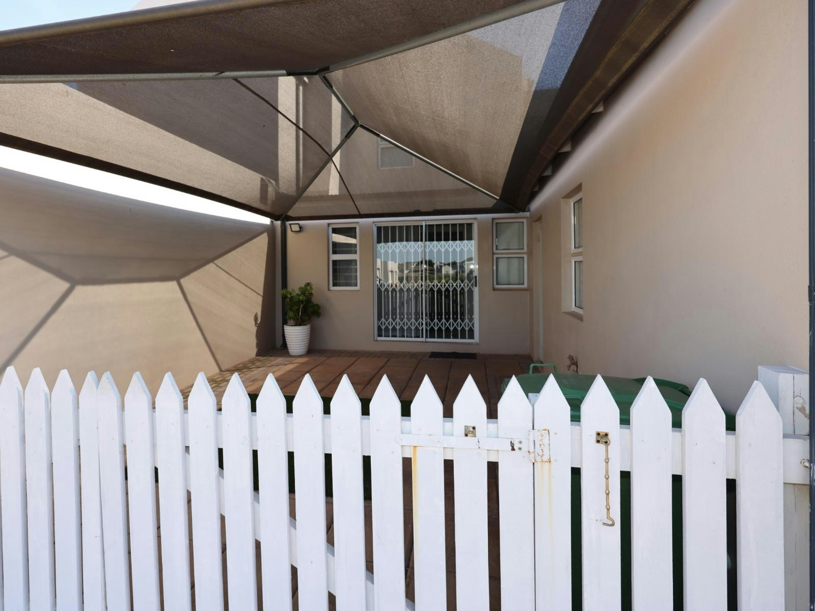 Kuswind Villa image no 2 of 20