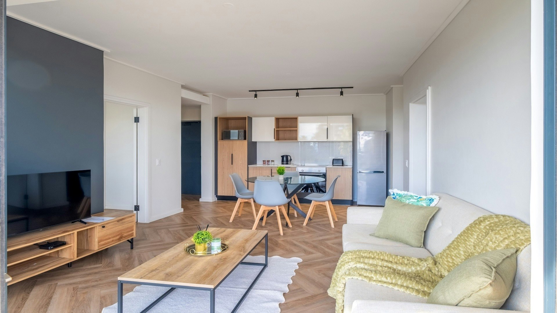 2 Bed Apartment – On Park Unit 315 image no 23 of 29