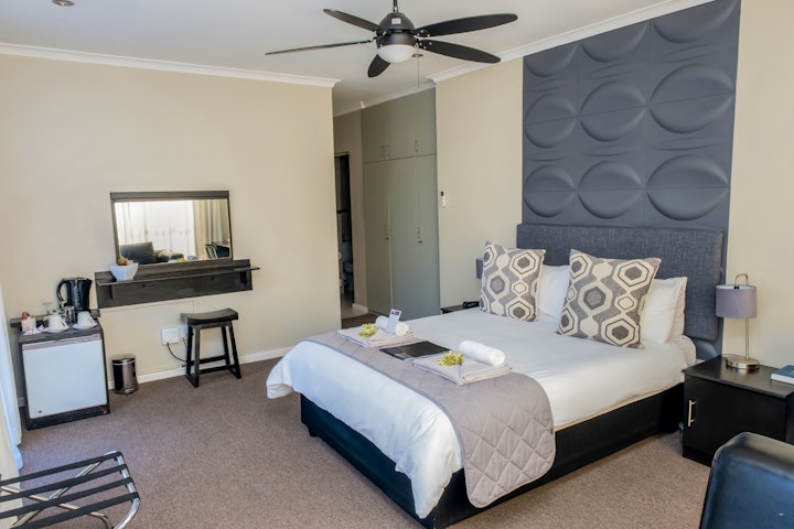 Cape Town Accommodation at Plattekloof Premium Lodge | Viya